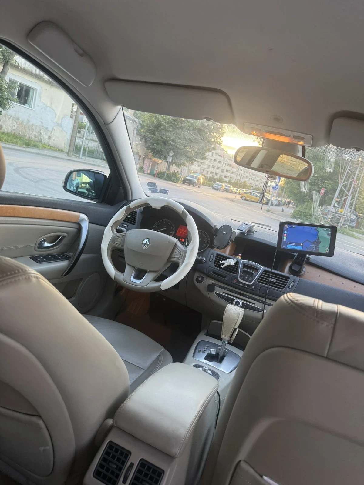 Renault Laguna Initiale, снимка 10 - Автомобили и джипове - 54807703