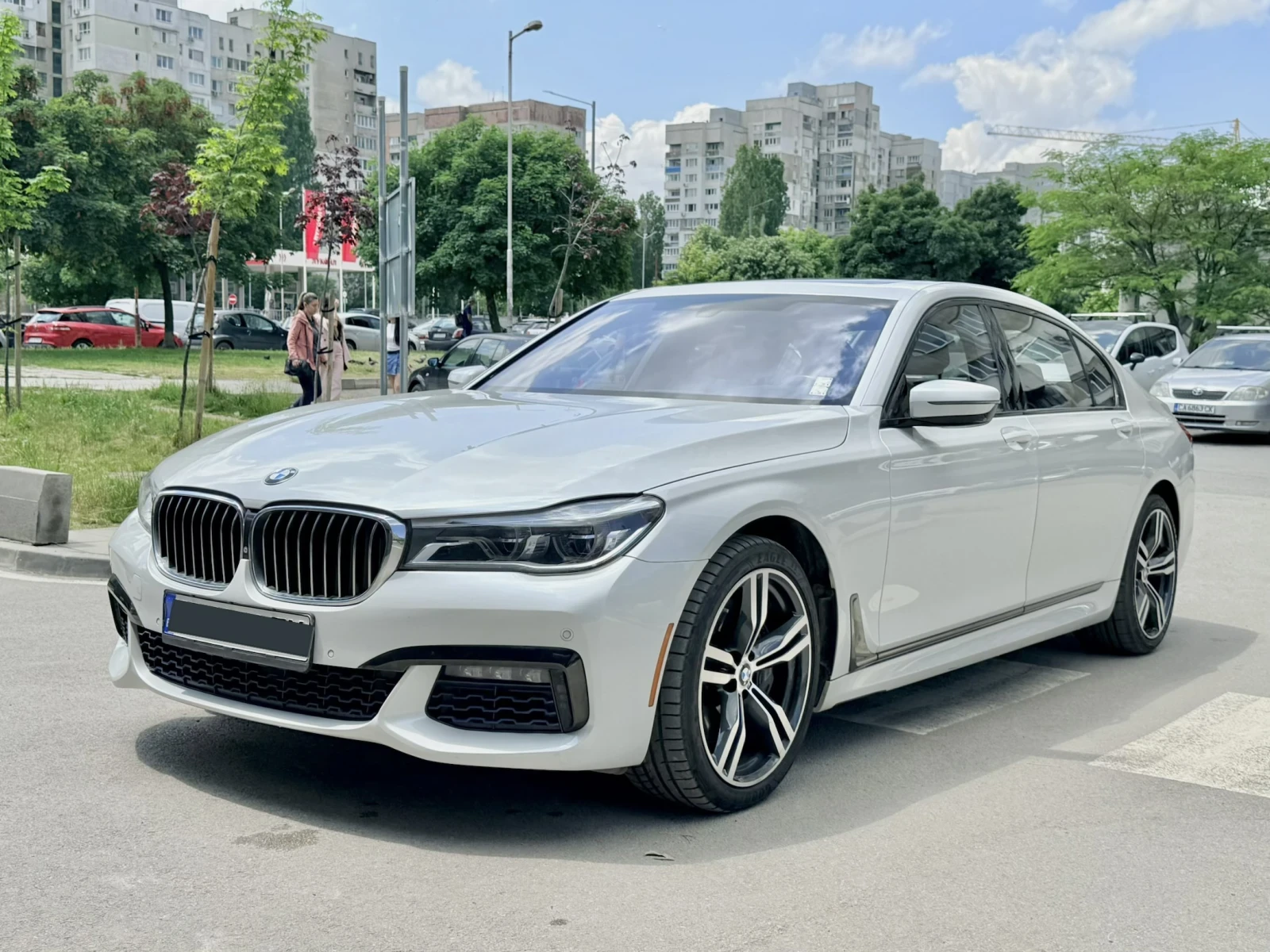 BMW 750, снимка 9 - Автомобили и джипове - 54857502