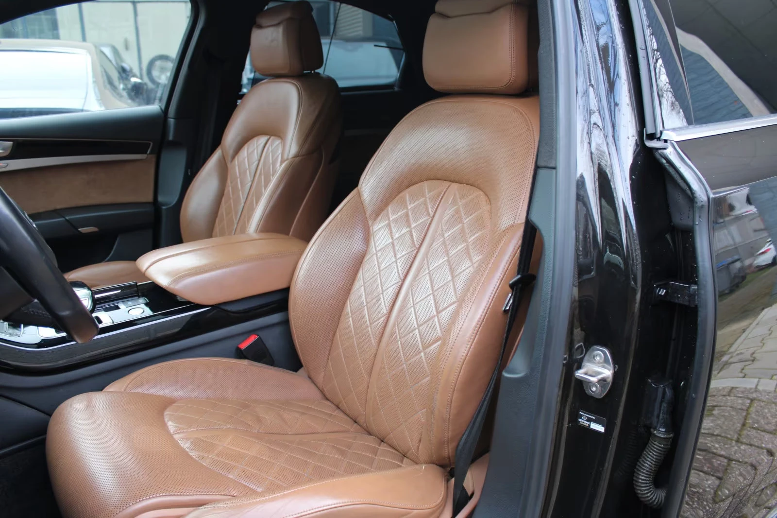 Audi A8 3.0TDI/286HP/MATRIX/CAM/MEMO/BOSE/NAVI/464q, снимка 6 - Автомобили и джипове - 55057717