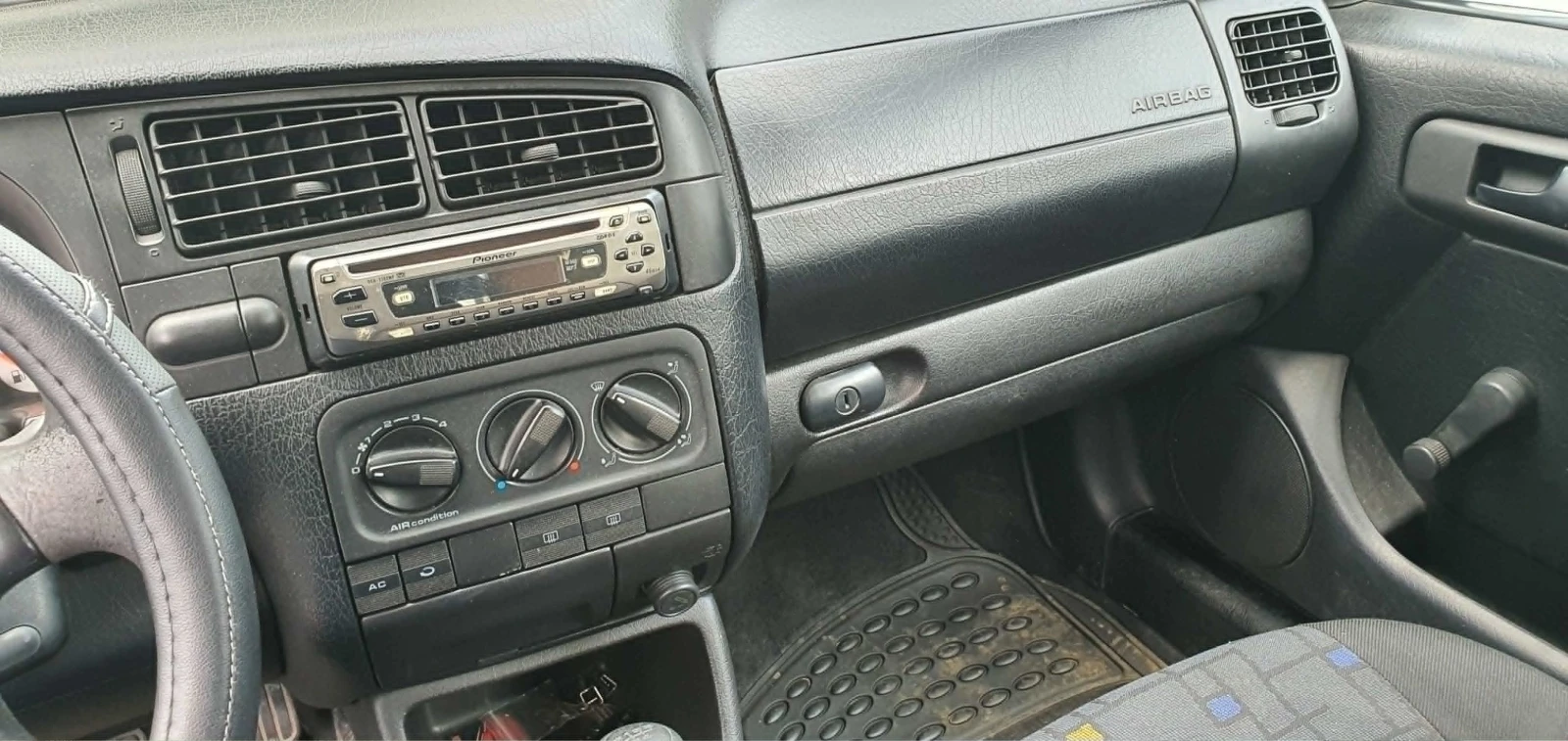 VW Golf, снимка 6 - Автомобили и джипове - 55647977