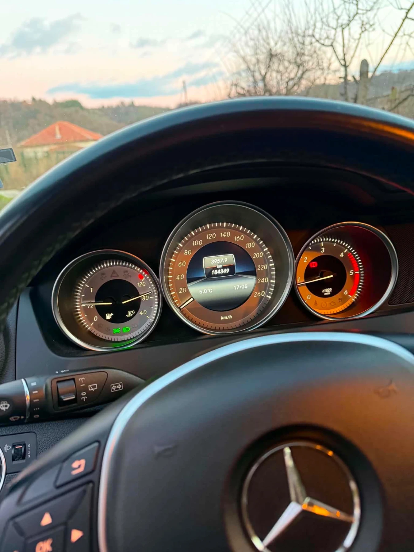 Mercedes-Benz C 220, снимка 9 - Автомобили и джипове - 55728030