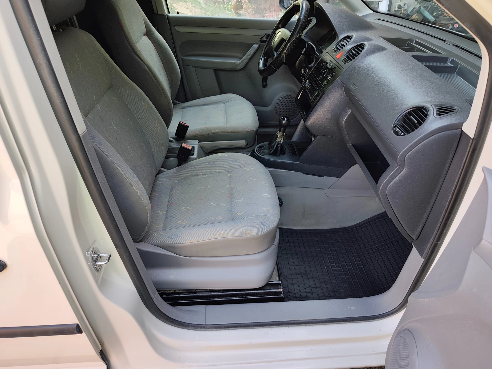 VW Caddy 1.9TDI КЛИМАТИК, снимка 12 - Автомобили и джипове - 55939101