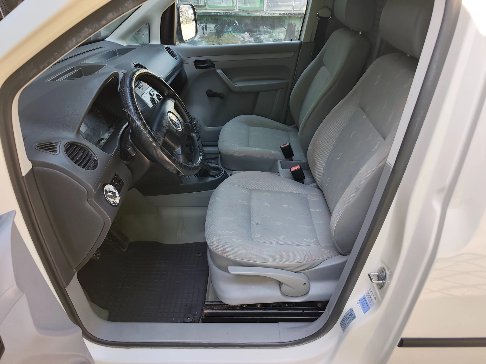 VW Caddy 1.9TDI КЛИМАТИК, снимка 10 - Автомобили и джипове - 55939101