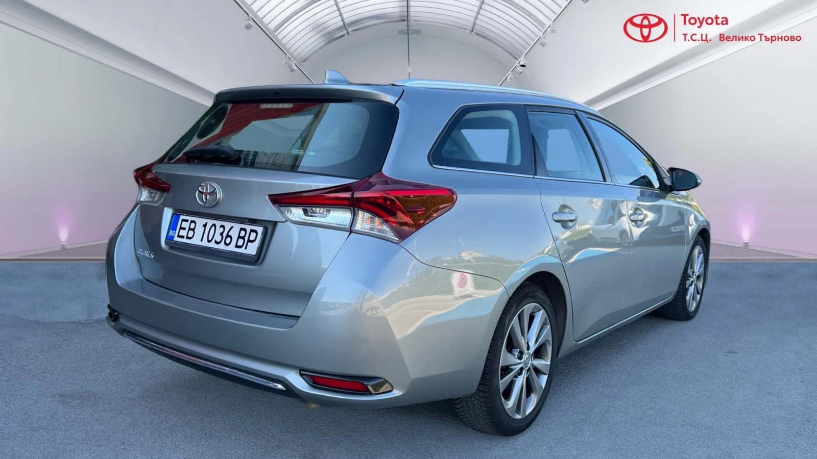 Toyota Auris 1.6D 6MT, снимка 5 - Автомобили и джипове - 56117084