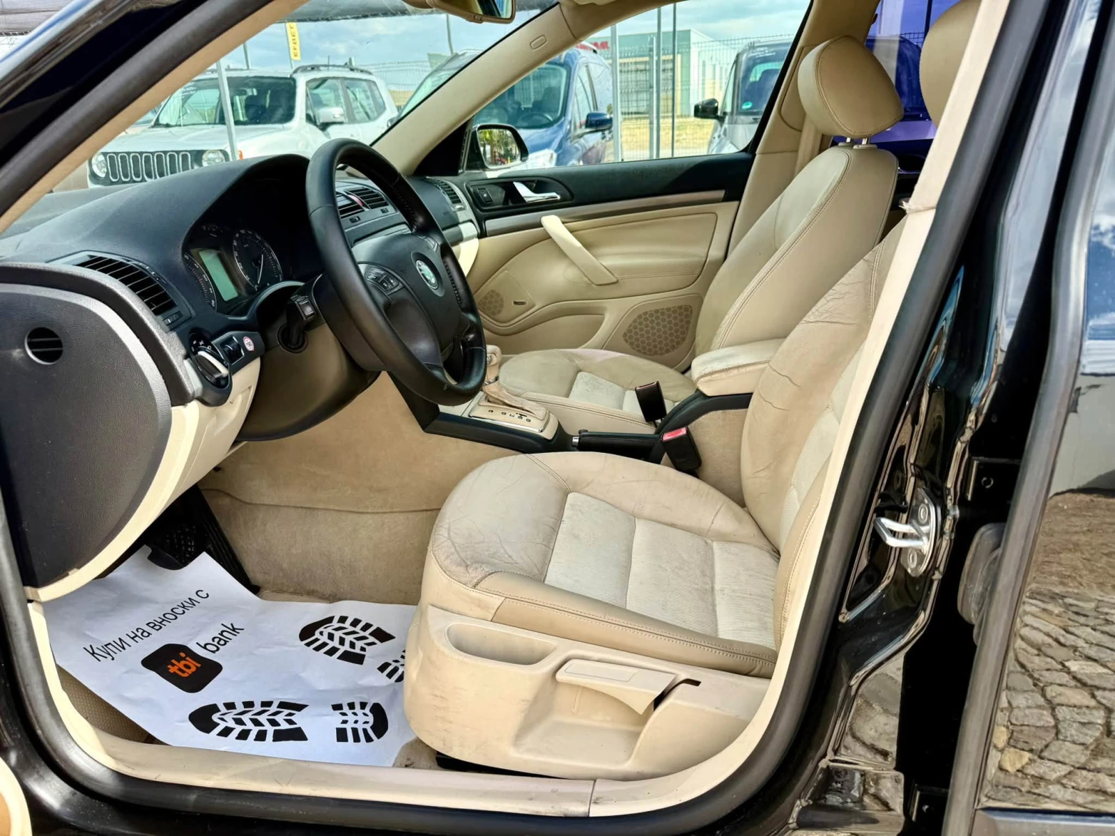 Skoda Octavia 2.0 АВТОМАТИК, снимка 8 - Автомобили и джипове - 56256851