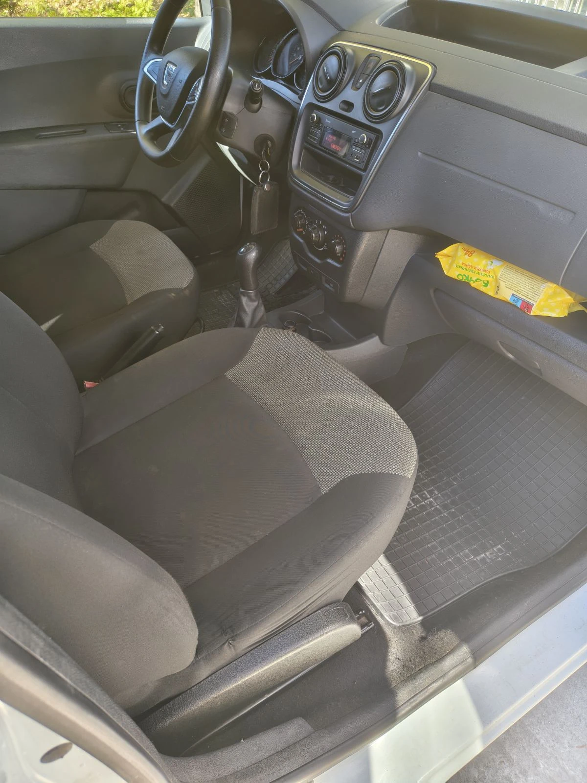 Dacia Dokker 1.5 DCI, снимка 9 - Автомобили и джипове - 56393214