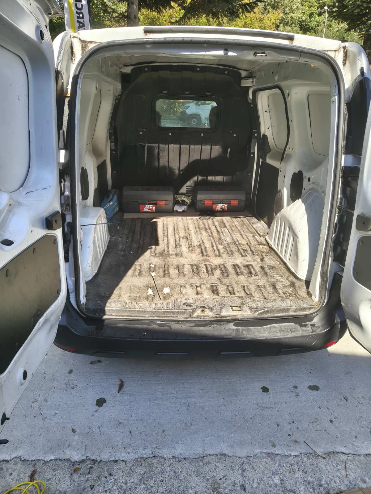 Dacia Dokker 1.5 DCI, снимка 12 - Автомобили и джипове - 56393214