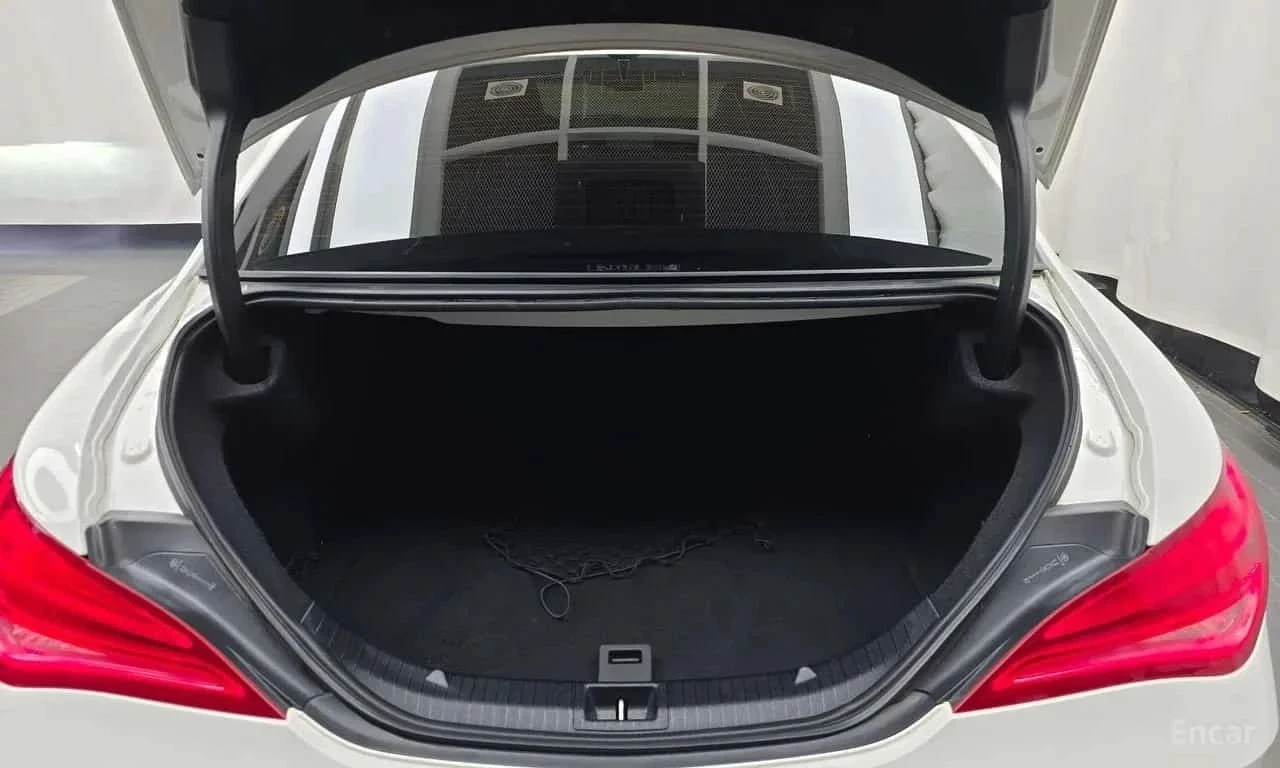 Mercedes-Benz CLA 45 AMG, снимка 16 - Автомобили и джипове - 56728807