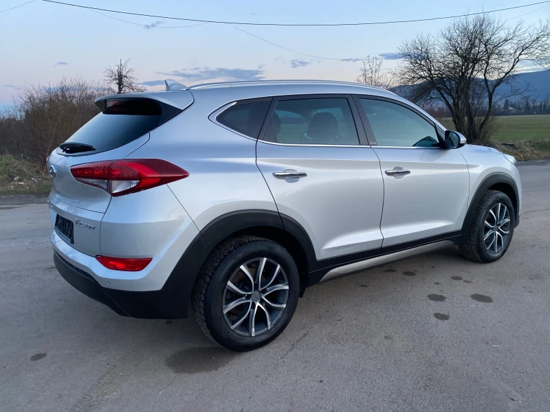 Hyundai Tucson 1.7CRDI, снимка 6 - Автомобили и джипове - 47361694