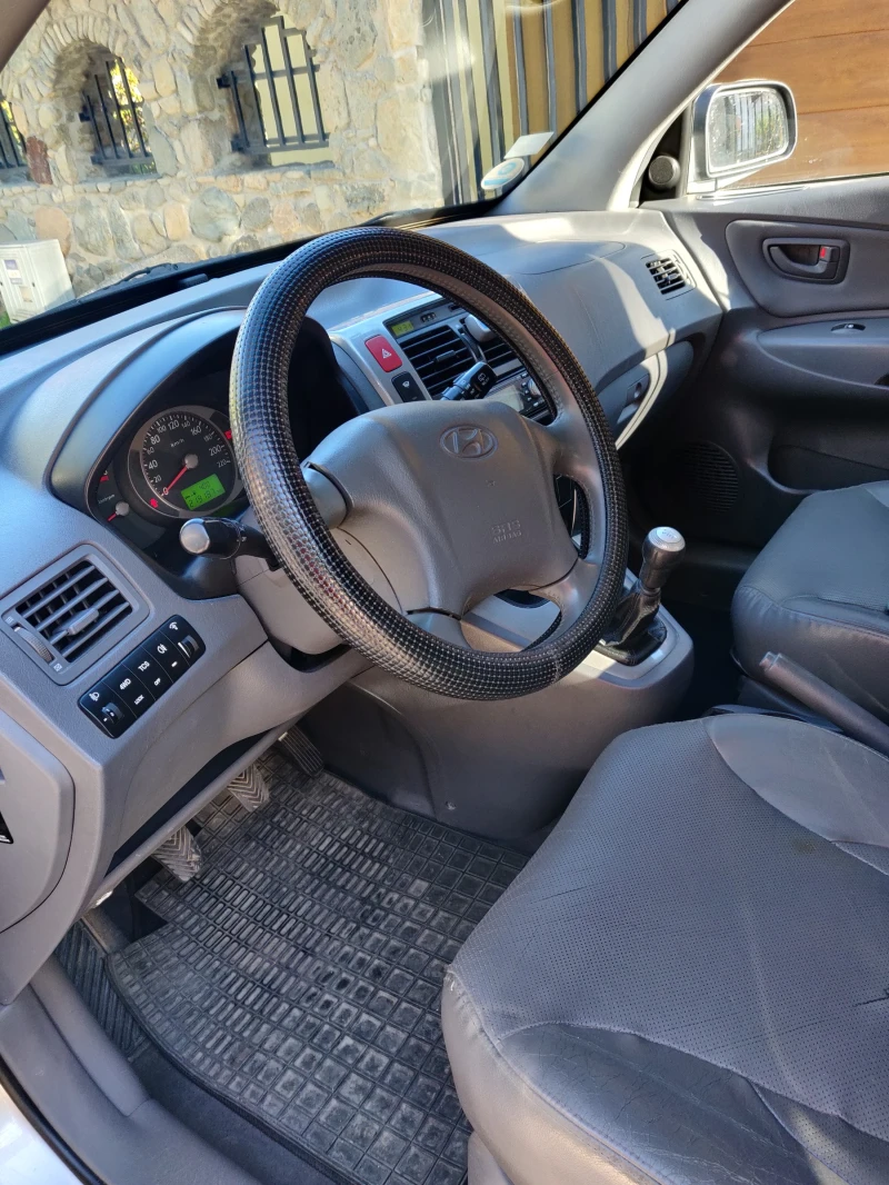 Hyundai Tucson 4x4, снимка 7 - Автомобили и джипове - 48951926