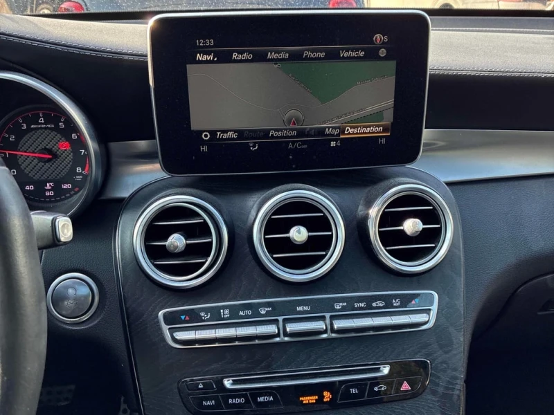 Mercedes-Benz GLC 63 AMG * AMG 63 S * CARFAX * 360 КАМ* ПАНОРАМА* , снимка 7 - Автомобили и джипове - 53361260