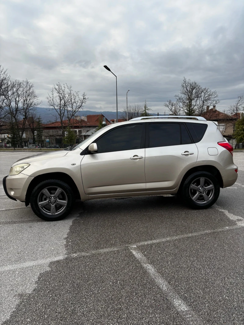 Toyota Rav4, снимка 2 - Автомобили и джипове - 53432996