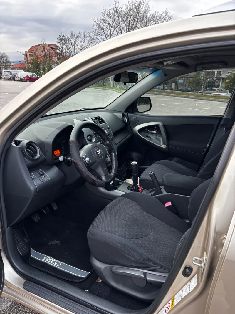 Toyota Rav4, снимка 10 - Автомобили и джипове - 53432996