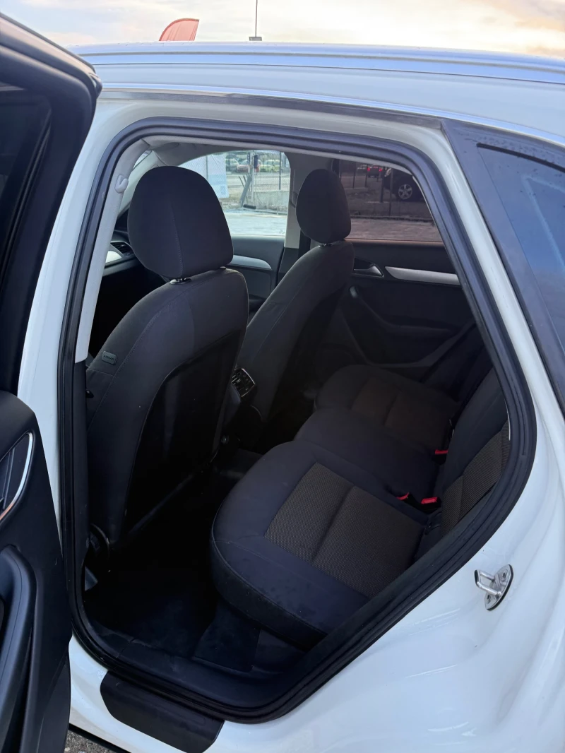 Audi Q3 2.0TDI* quattro* ЛИЗИНГ, снимка 8 - Автомобили и джипове - 53539257