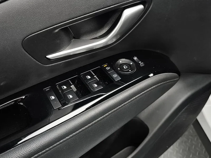 Hyundai Tucson 1.6 2WD HEV, снимка 17 - Автомобили и джипове - 55802217