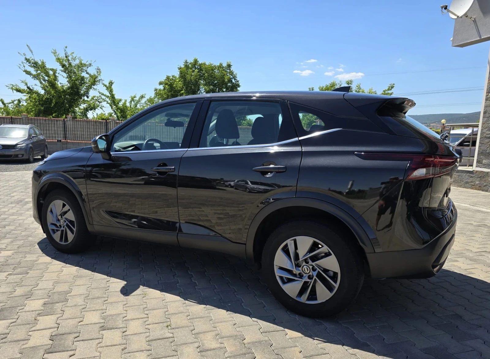 Nissan Qashqai 1.3i AUTOMATICA/HYBRIDA - изображение 6