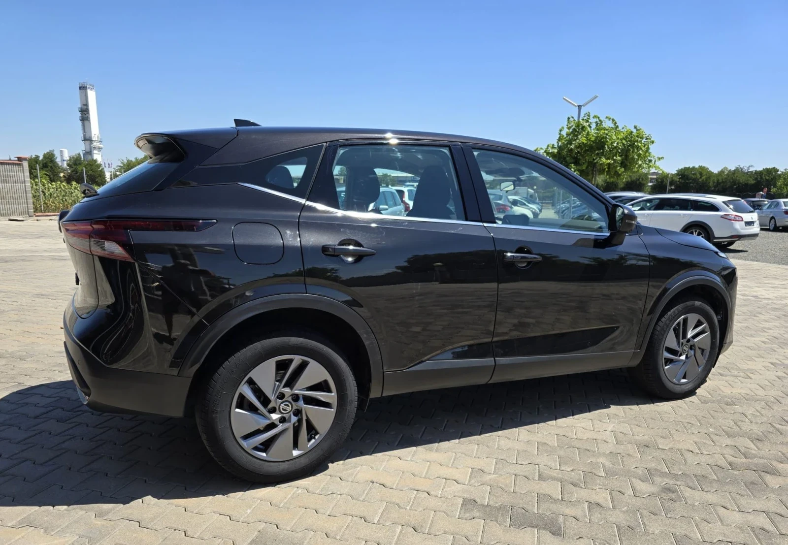 Nissan Qashqai 1.3i AUTOMATICA/HYBRIDA - изображение 5