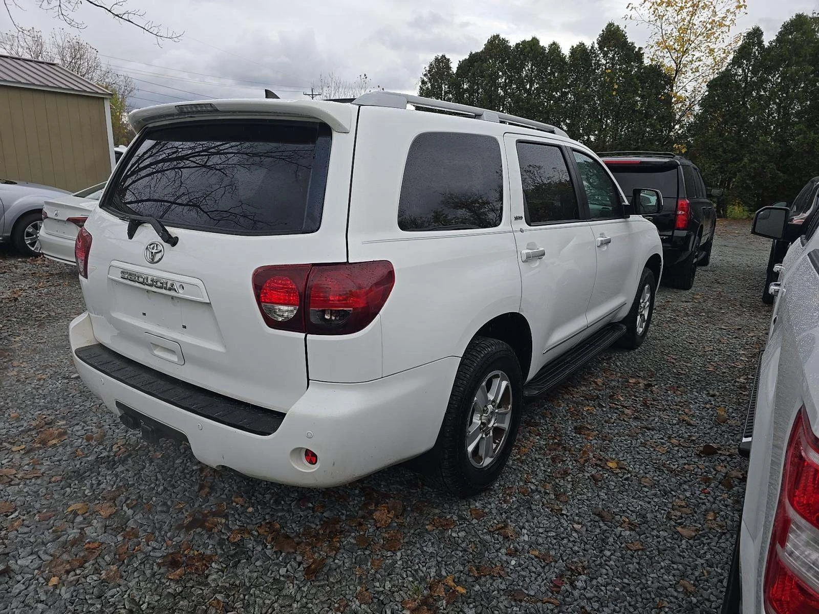 Toyota Sequoia SR5 4x4 | Mobile.bg   13