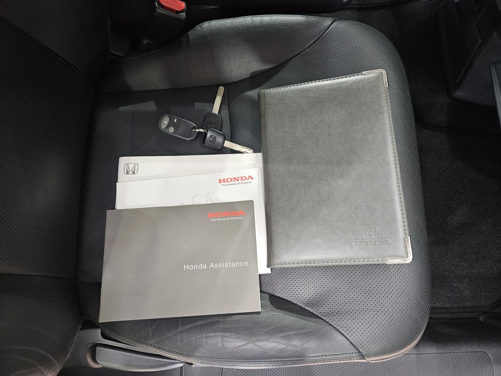 Honda Cr-v 2.0 i 4X4 EXECUTIVE AUTOMAT 8 GUMI FULL SERVICE , снимка 12 - Автомобили и джипове - 53538423