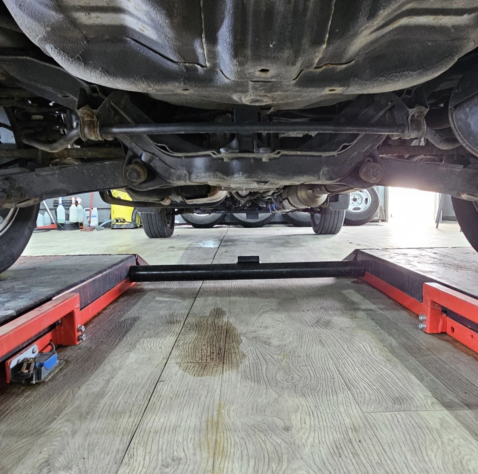 Honda Cr-v 2.0 i 4X4 EXECUTIVE AUTOMAT 8 GUMI FULL SERVICE , снимка 13 - Автомобили и джипове - 53538423