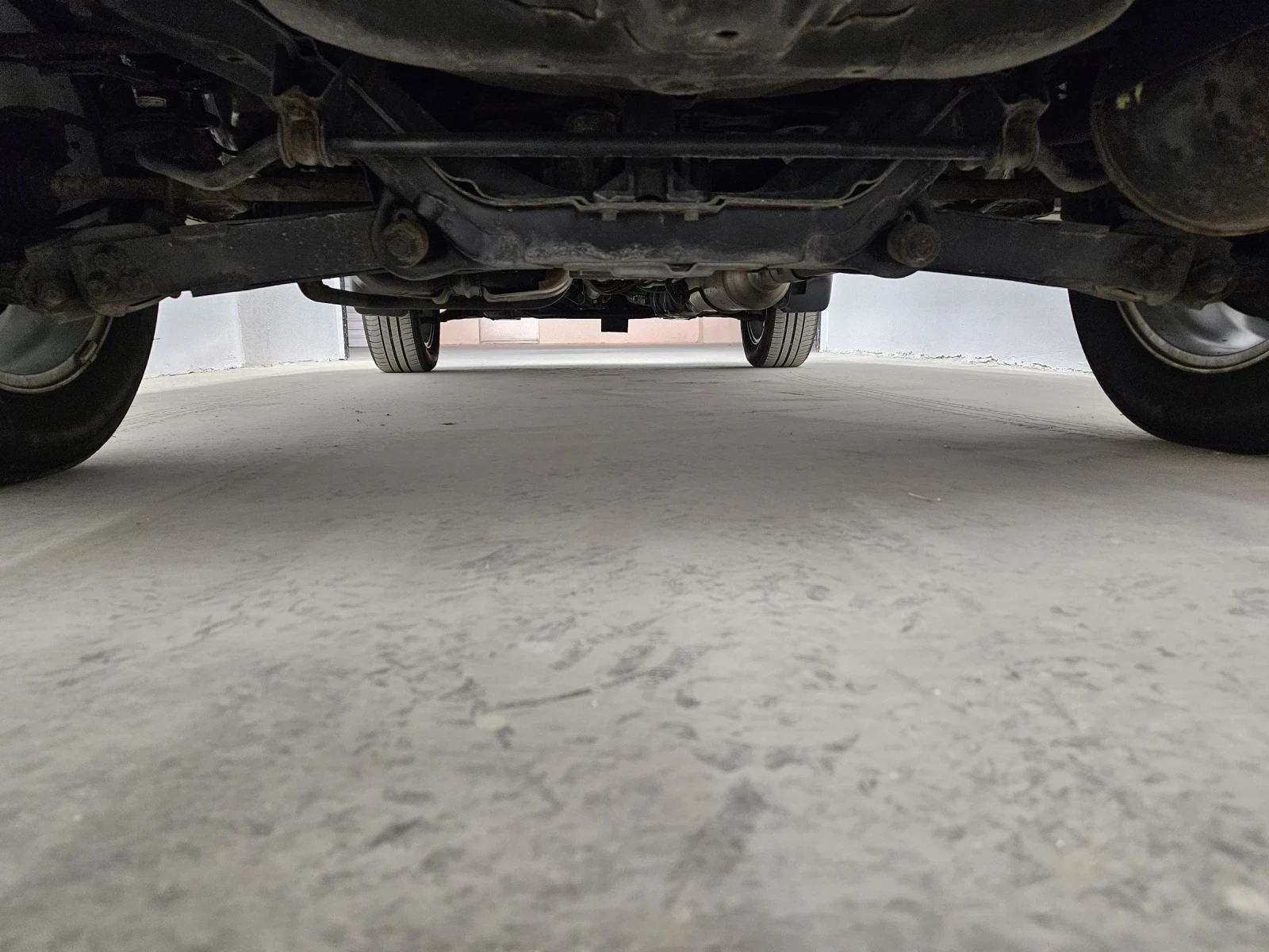 Honda Cr-v 2.0 i 4X4 EXECUTIVE AUTOMAT 8 GUMI FULL SERVICE , снимка 16 - Автомобили и джипове - 53538423