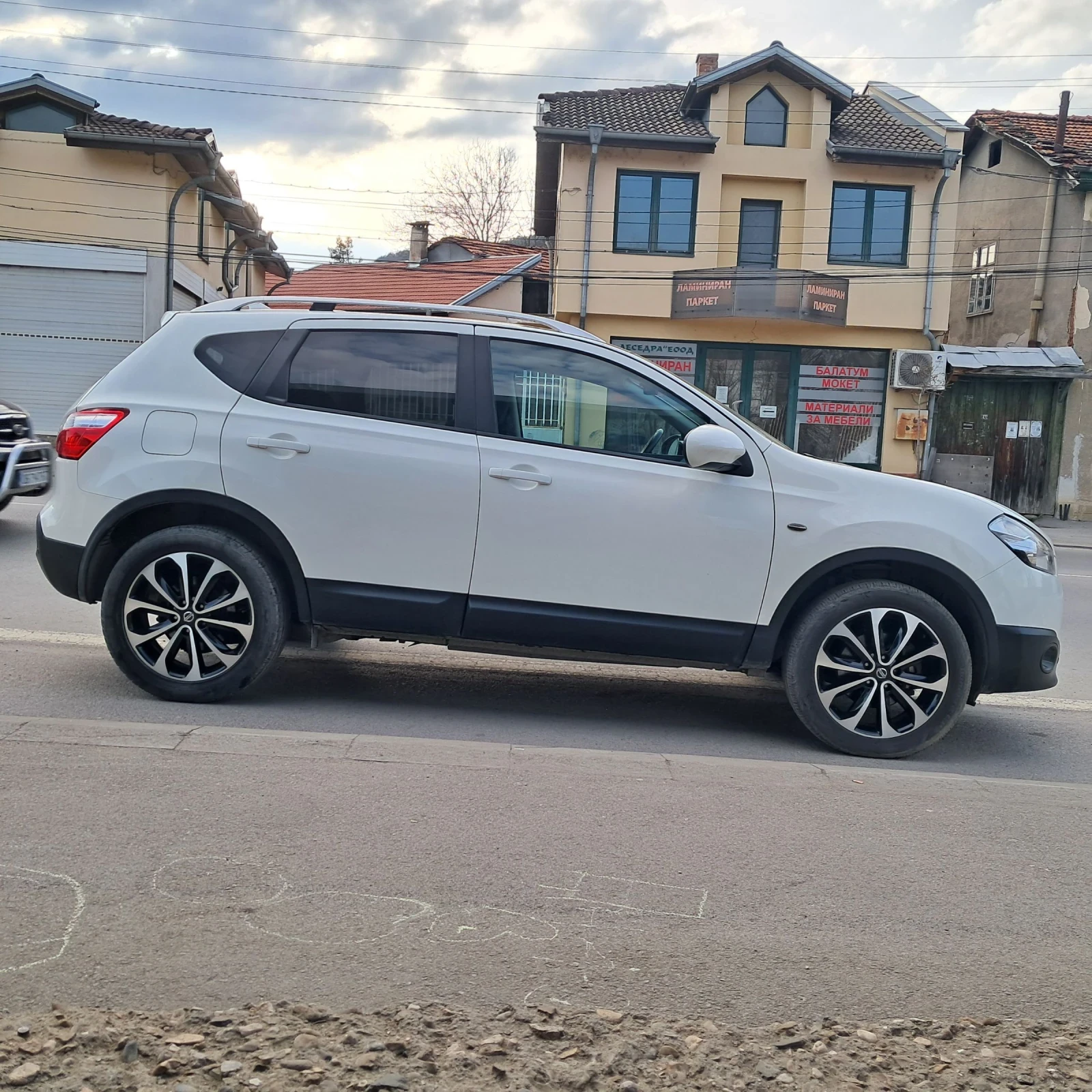 Nissan Qashqai 1.5 dci 110к.с., снимка 8 - Автомобили и джипове - 54198405