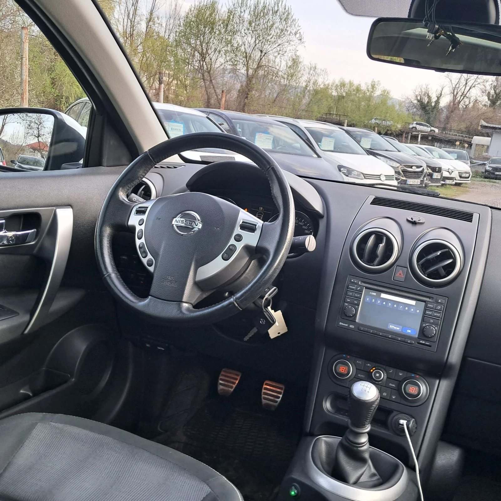 Nissan Qashqai 1.5 dci 110к.с., снимка 14 - Автомобили и джипове - 54198405