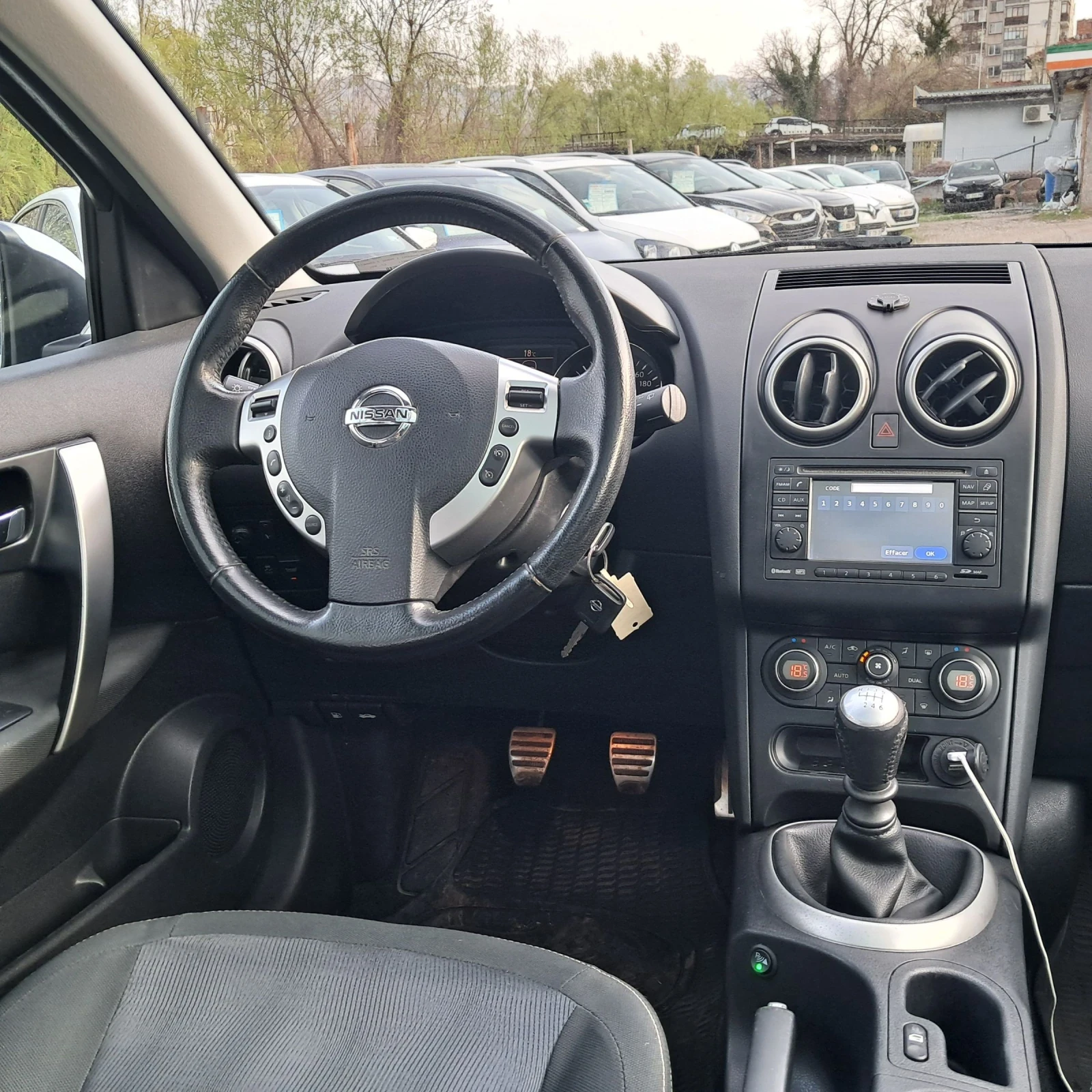 Nissan Qashqai 1.5 dci 110к.с., снимка 9 - Автомобили и джипове - 54198405