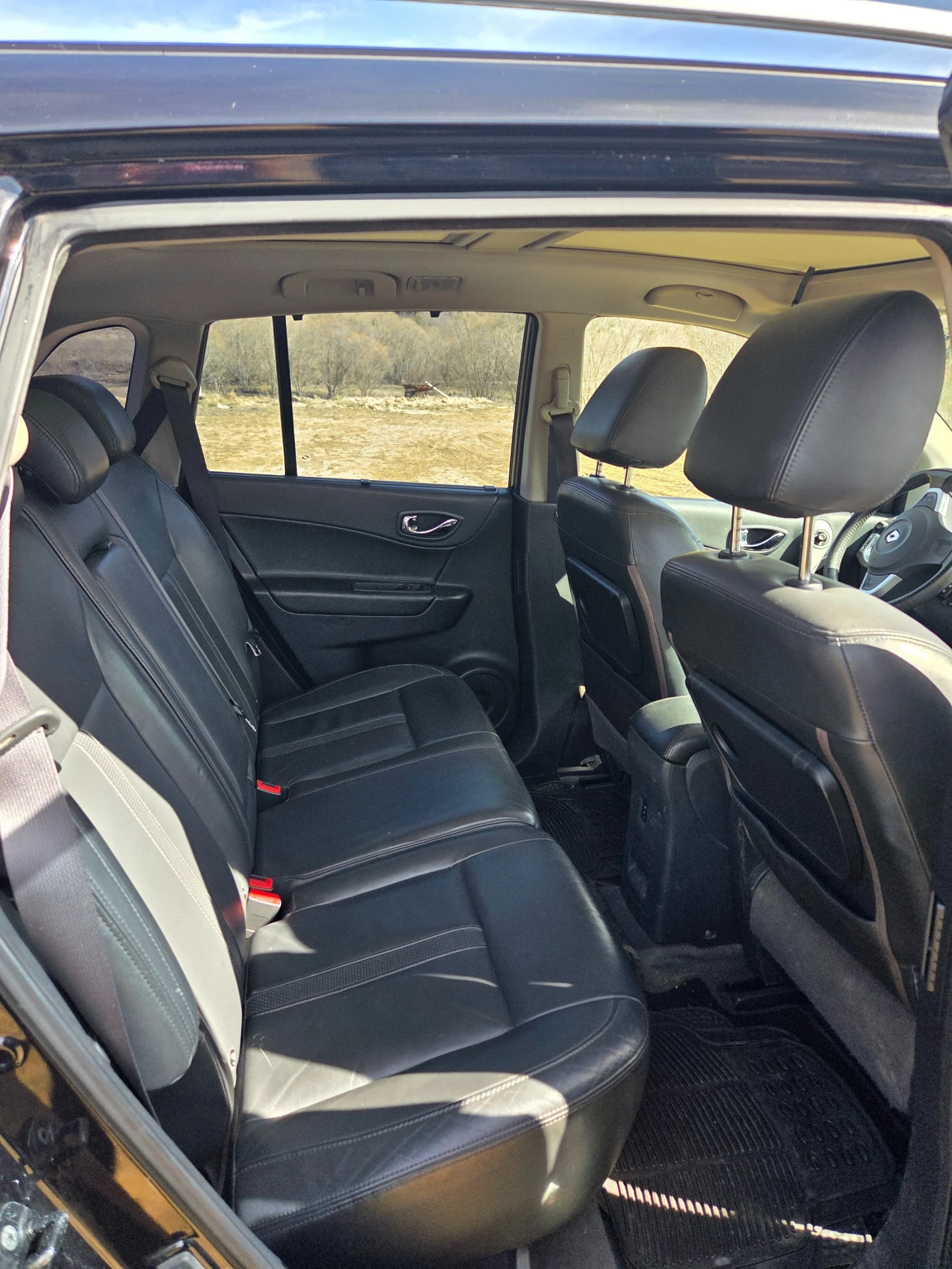 Renault Koleos, снимка 4 - Автомобили и джипове - 54445189