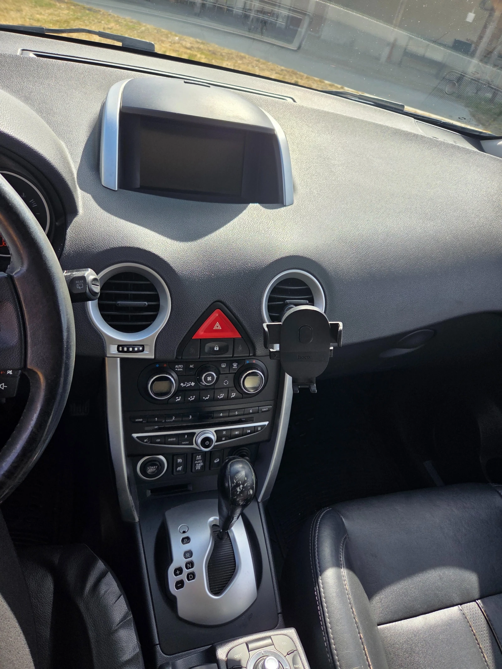 Renault Koleos, снимка 7 - Автомобили и джипове - 54445189