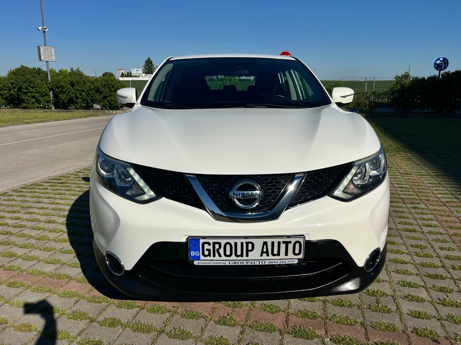 Nissan Qashqai 1, 5DCI-110к.с/6ск/КАМЕРА/НАВИГАЦИЯ/LED/ОТЛИЧЕН!!!, снимка 2 - Автомобили и джипове - 54683355