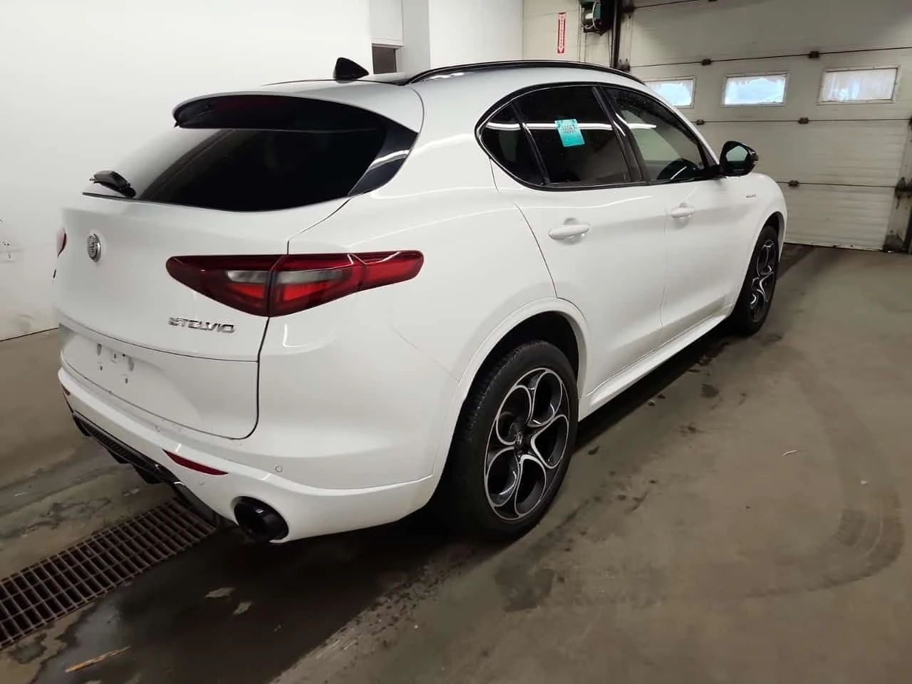 Alfa Romeo Stelvio * VELOCE * АВПТОКРЕДИТ БЕЗ ПЪРВОНАЧАЛНА ВНОСКА* , снимка 3 - Автомобили и джипове - 54920691