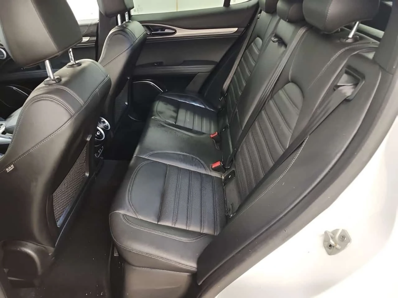 Alfa Romeo Stelvio * VELOCE * АВПТОКРЕДИТ БЕЗ ПЪРВОНАЧАЛНА ВНОСКА* , снимка 12 - Автомобили и джипове - 54920691