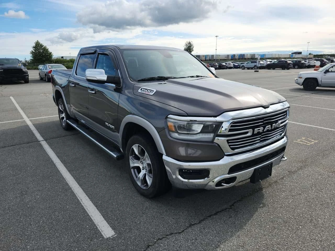 Dodge RAM 1500 * Laramie * АВТОКРЕДИТ БЕЗ ПЪРВОНАЧАЛНА ВНОСКА* , снимка 6 - Автомобили и джипове - 55261223