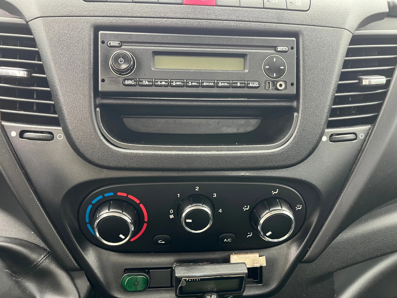 Iveco 35s13  - изображение 8