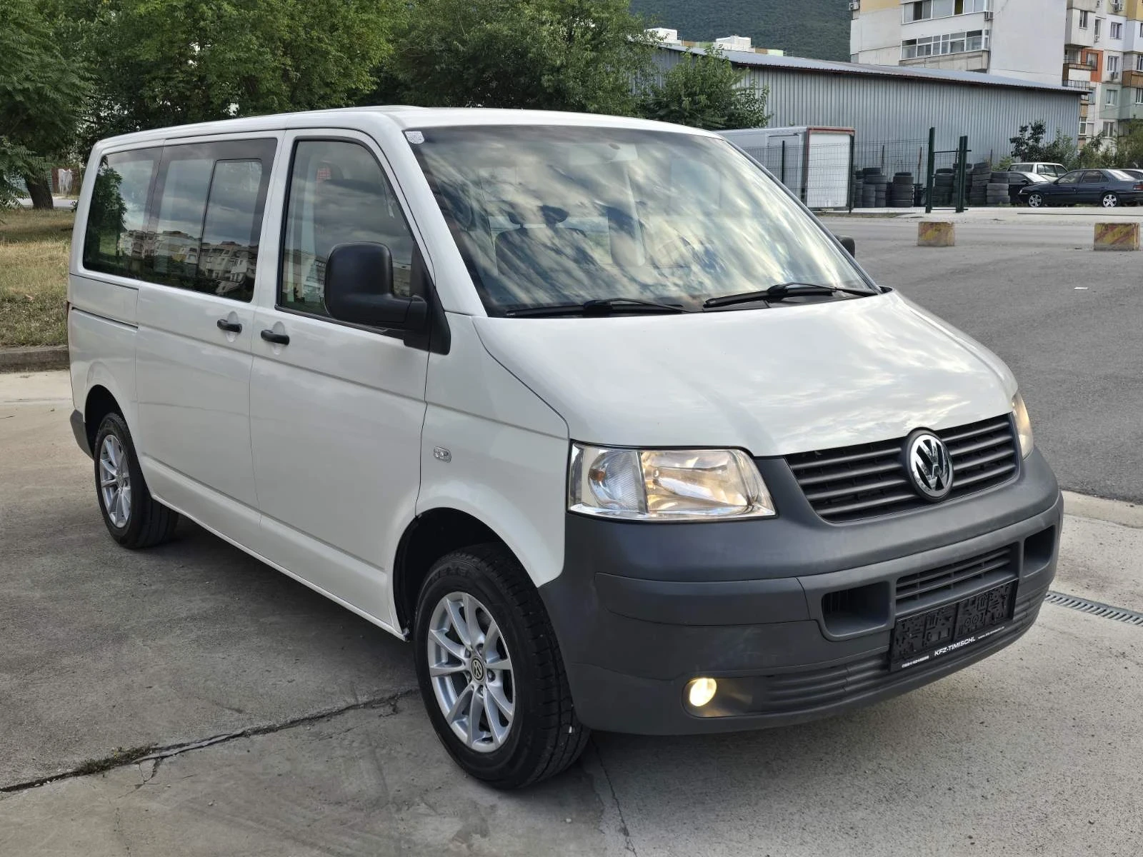 VW Transporter 1.9TDI 9MECTA, снимка 2 - Бусове и автобуси - 55515650