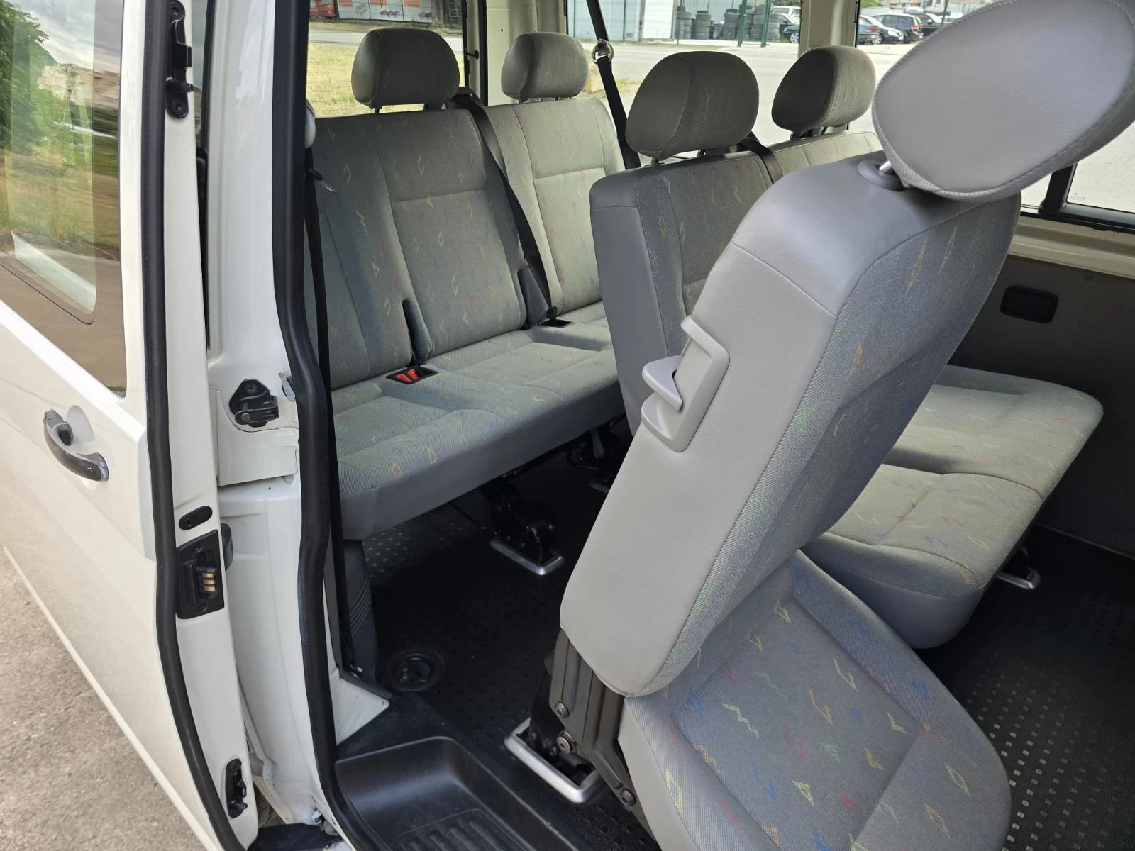 VW Transporter 1.9TDI 9MECTA, снимка 13 - Бусове и автобуси - 55515650