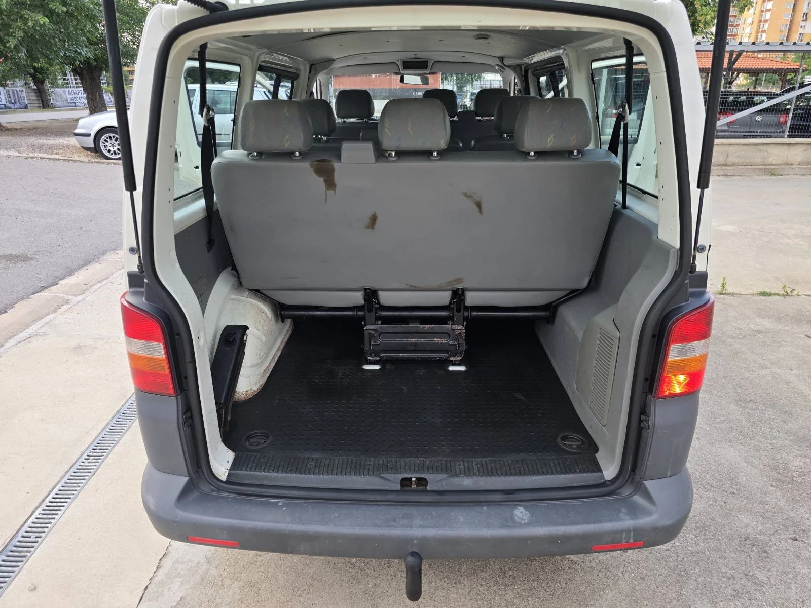 VW Transporter 1.9TDI 9MECTA, снимка 9 - Бусове и автобуси - 55515650