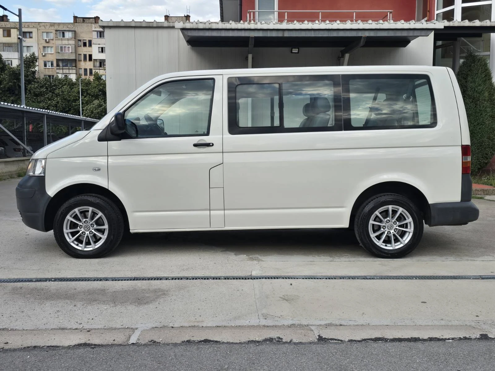 VW Transporter 1.9TDI 9MECTA, снимка 3 - Бусове и автобуси - 55515650