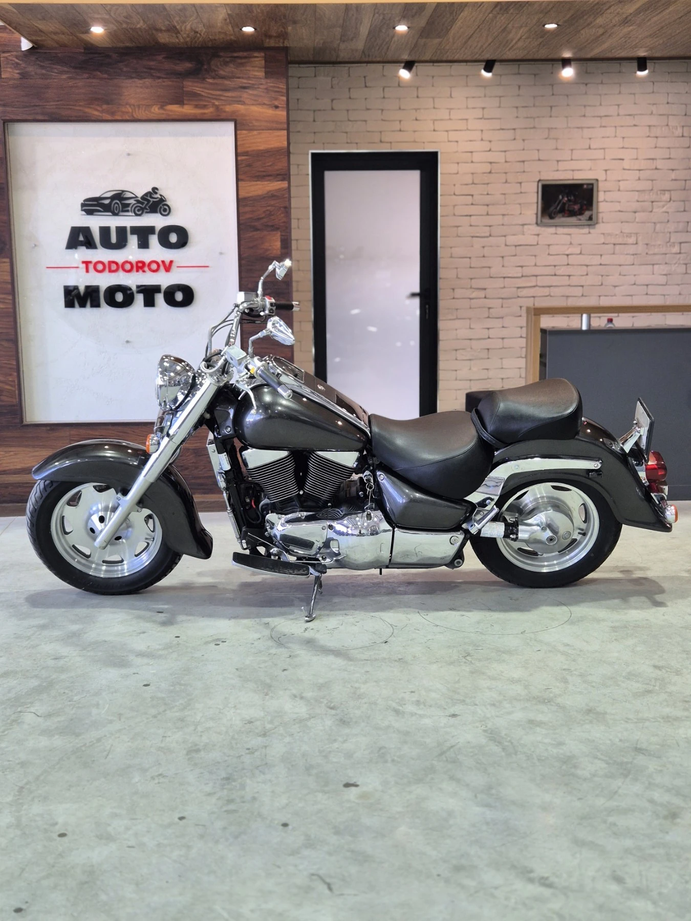 Suzuki Intruder VL 1500 Нов внос от ШВЕЙЦАРИЯ-регистриран!, снимка 4 - Мотоциклети и мототехника - 54837789
