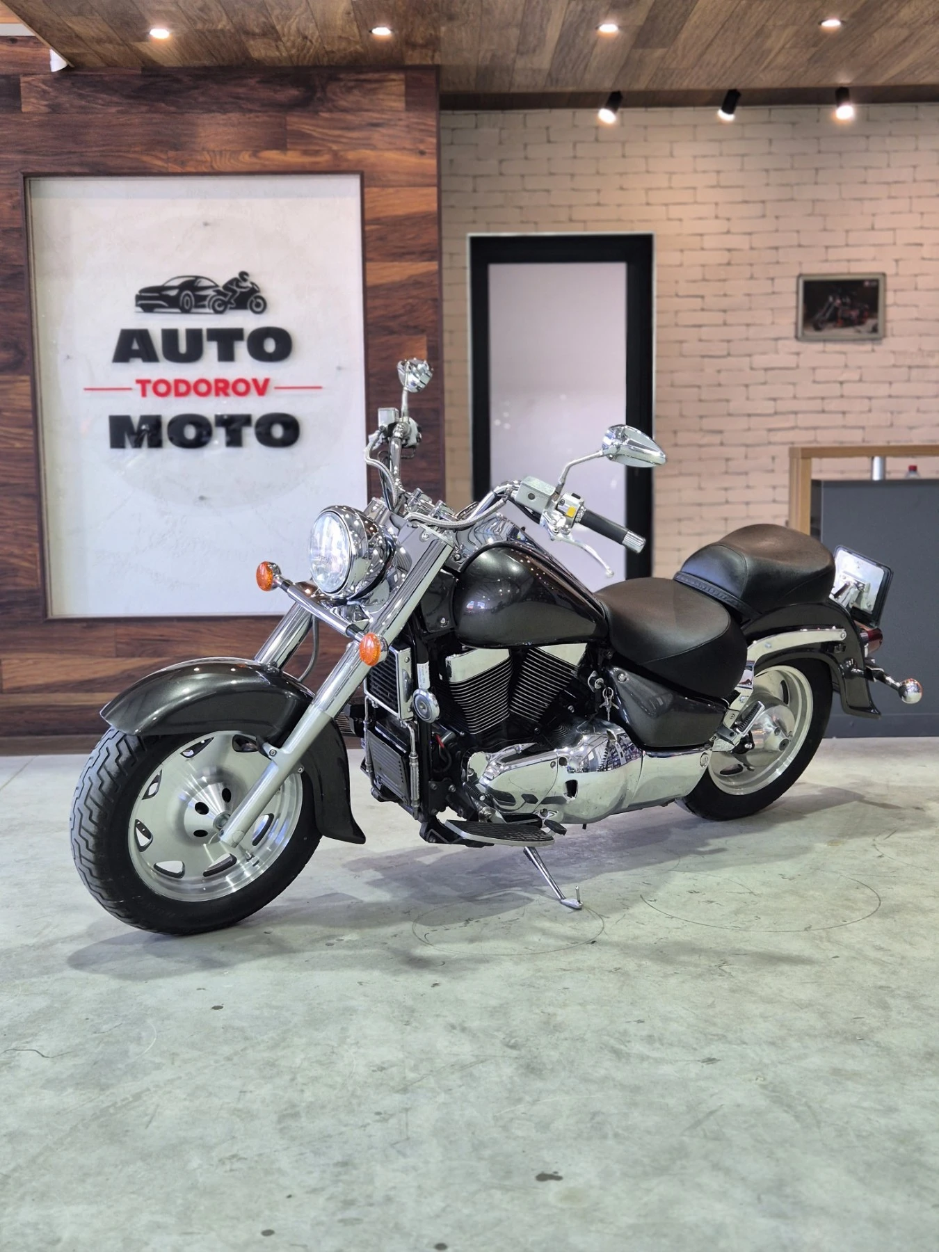 Suzuki Intruder VL 1500 Нов внос от ШВЕЙЦАРИЯ-регистриран!, снимка 3 - Мотоциклети и мототехника - 54837789