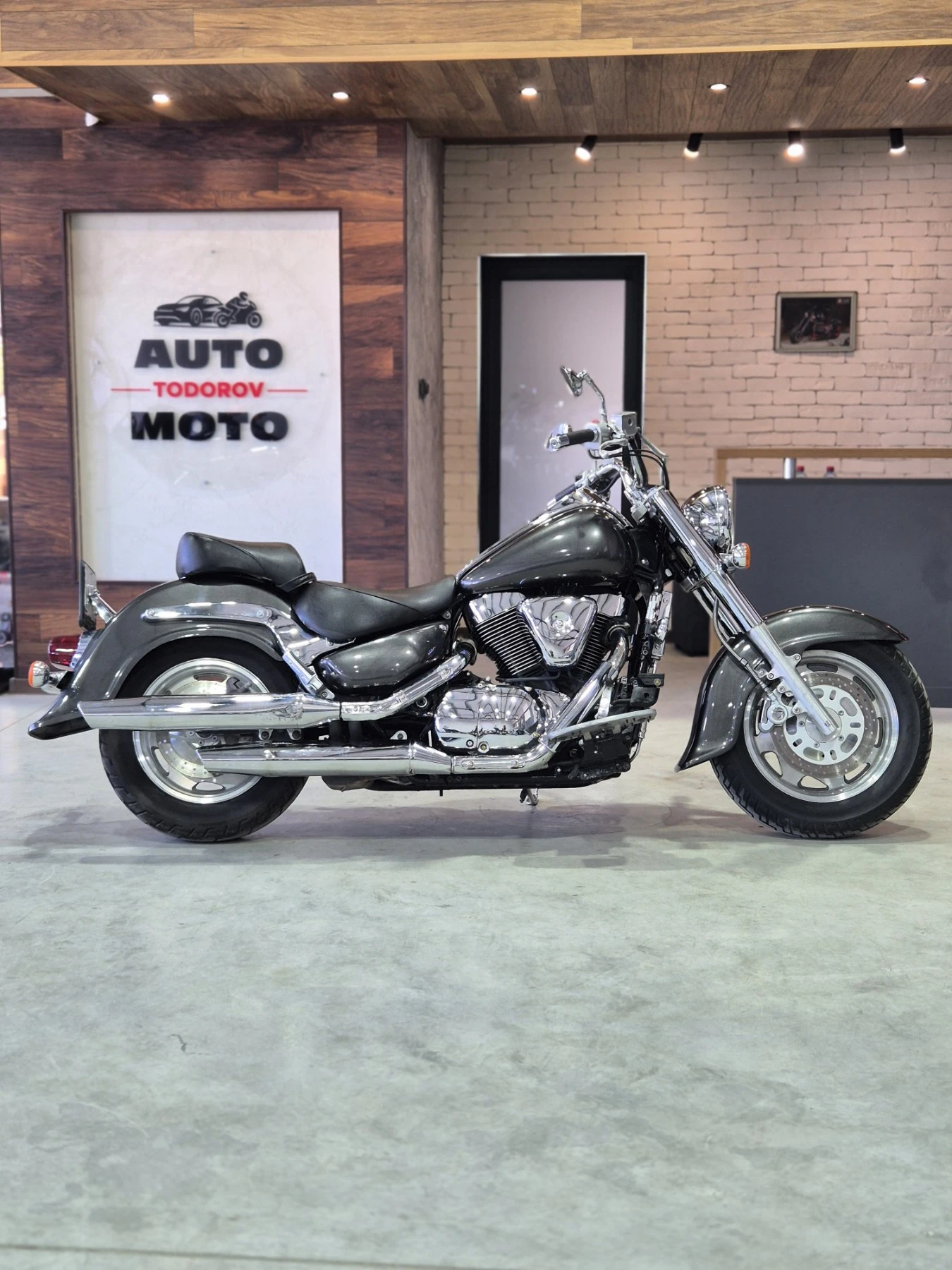 Suzuki Intruder VL 1500 Нов внос от ШВЕЙЦАРИЯ-регистриран!, снимка 8 - Мотоциклети и мототехника - 54837789