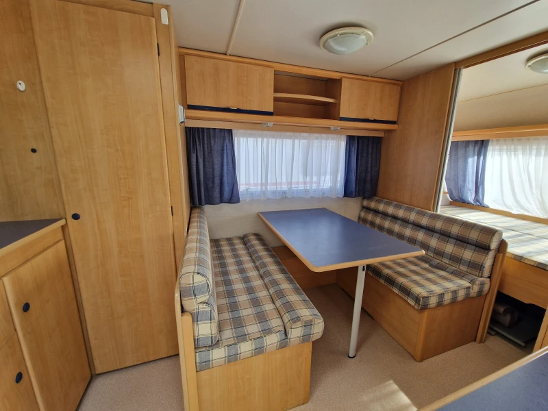 Каравана Caravelair Brasilia Luxe 426 Швейцария, снимка 13 - Каравани и кемпери - 47716537