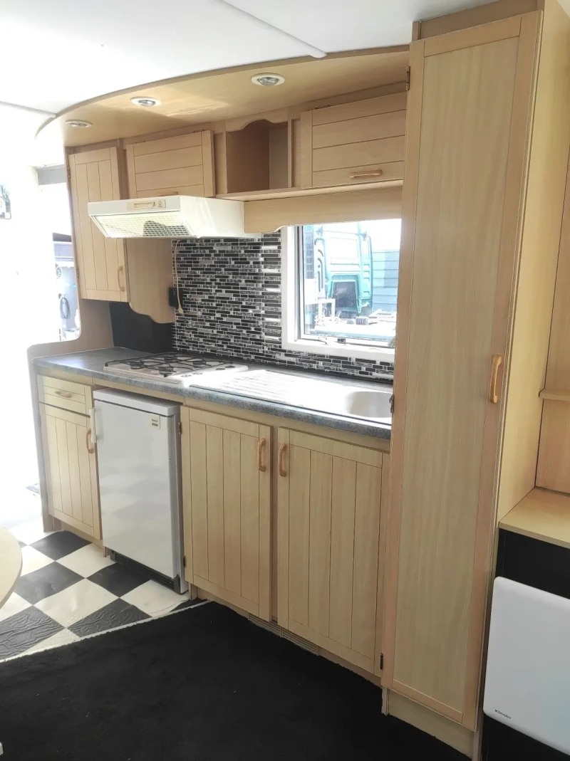 Каравана ABI STACARAVAN, снимка 4 - Каравани и кемпери - 52368505