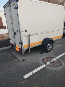 За автомобил Humbaur