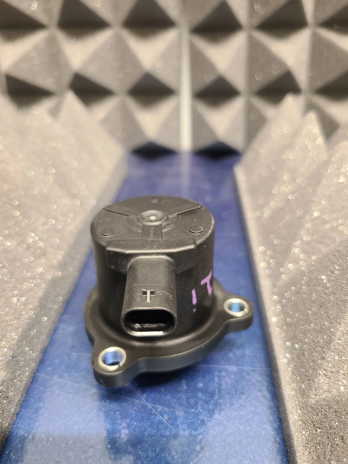  887157-0001   842626-0009 | Mobile.bg   3