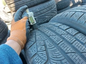 Гуми Зимни 235/50R19, снимка 4