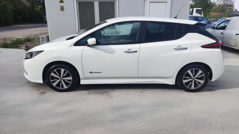 Nissan Leaf  40kWh Acenta, снимка 2 - Автомобили и джипове - 46747681