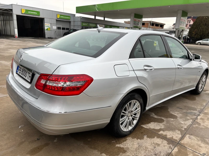 Mercedes-Benz E 200 W 212, 129 730 км., снимка 5 - Автомобили и джипове - 48482239