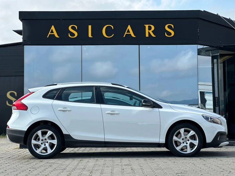 Volvo V40 Cross Country  / D 2 / BUSINESS / 2.0D / EURO 6 / TOP /, снимка 6 - Автомобили и джипове - 51285977